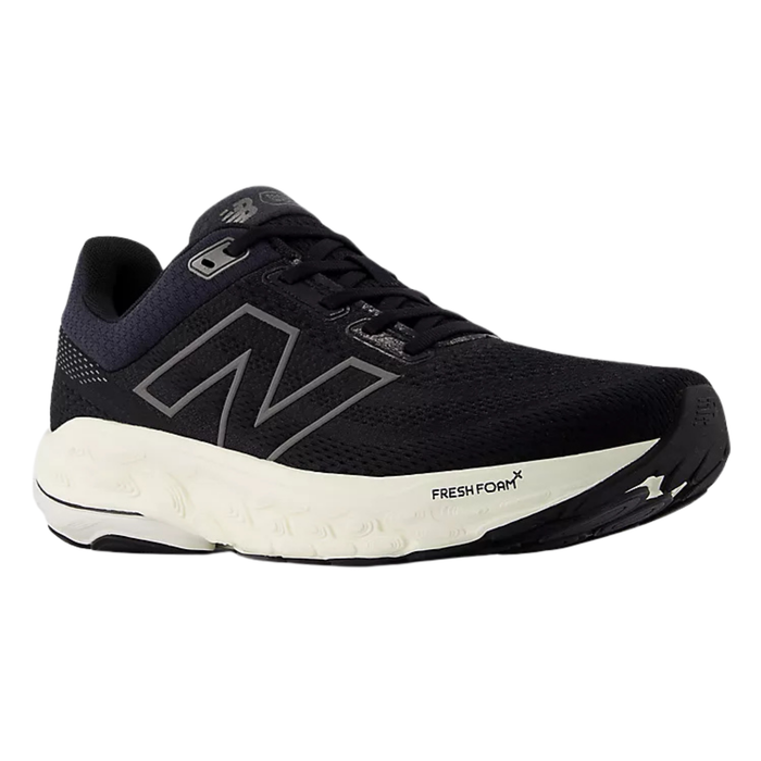 New Balance Men's 860 v14 (2E) Black / White — Black/White