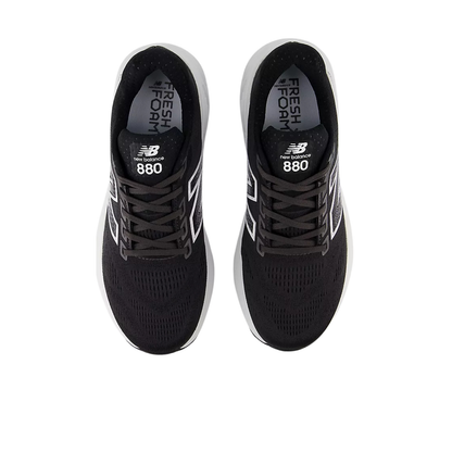 New Balance Men's 880 v15 (4E) Black / White - shoeguru-au